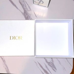 Dior box